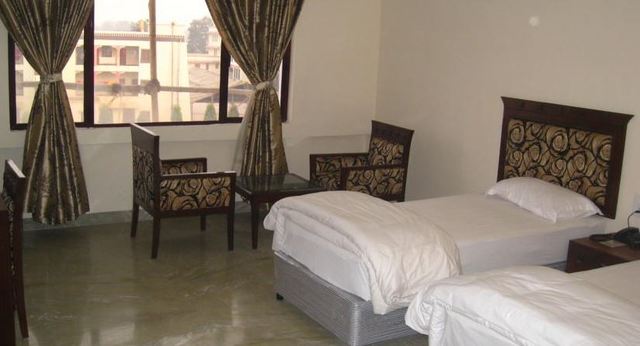 Hotel Taj Darbar